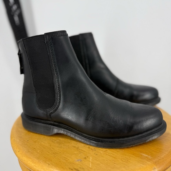 Dr Marten The Zillow black leather zip back Boots 7 - Picture 1 of 13